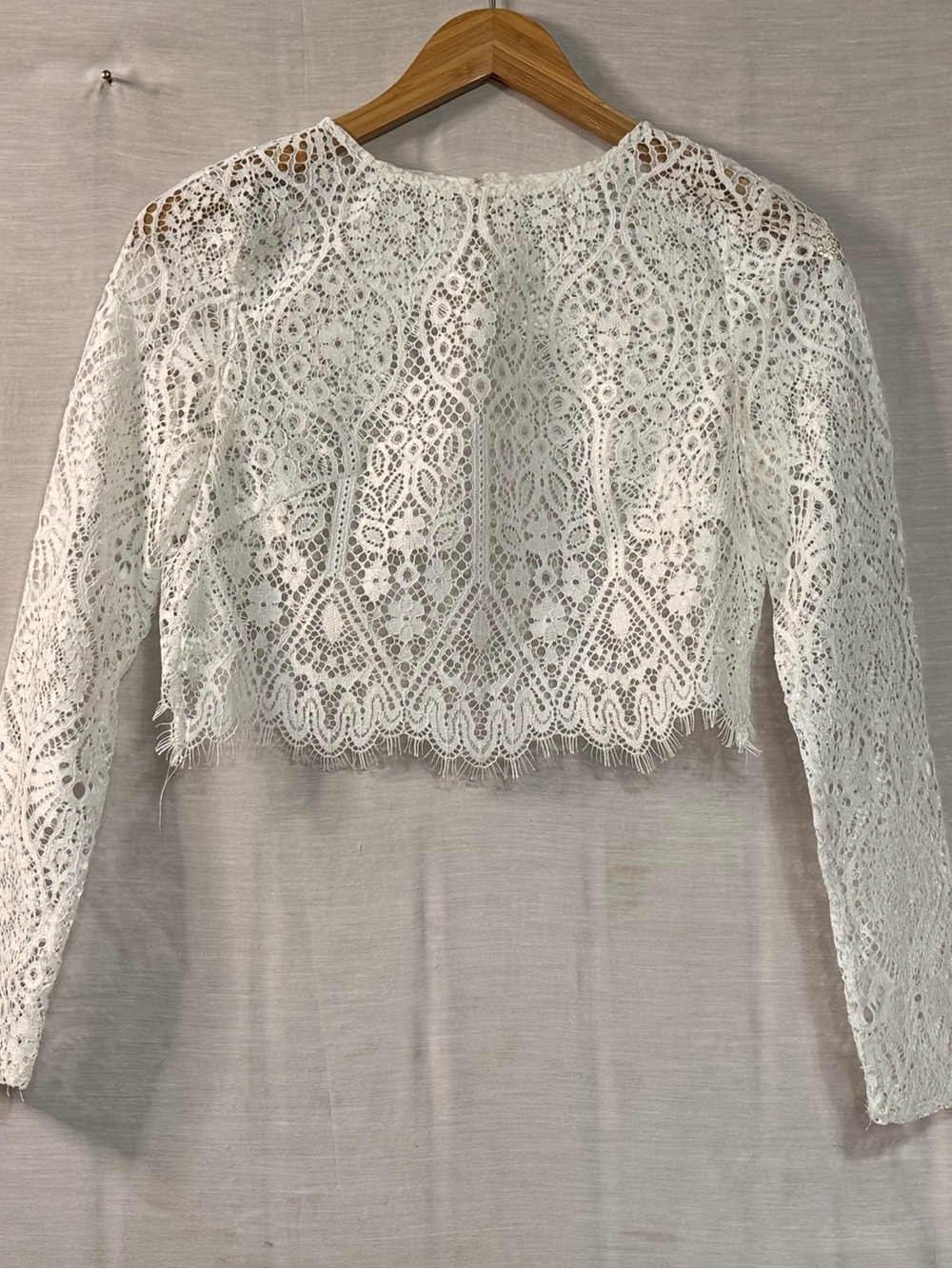 White Floral Lace Long Sleeve Crop Top Pearl Button NWOT